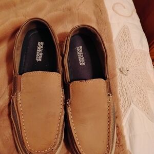 Tan Men's Shoes Gently Used. Size 12